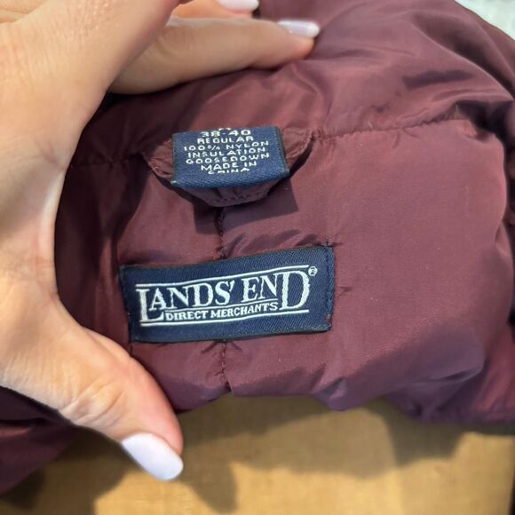 Vtg 80s Lands' End burgundy puffer vest with button front and pockets Size: M - Picture 4 of 4